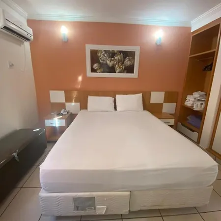 Apartamento Diroma Fiori Caldas Novas Exterior foto